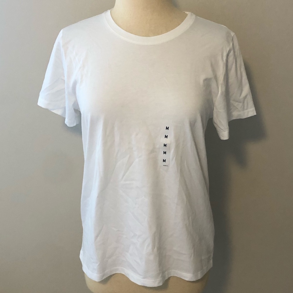 2 Uniqlo T-Shirts Size Medium NWT